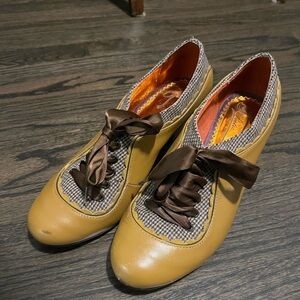 Poetic Licence “Backlash” Leather Heels – Size 8 (EU 39)